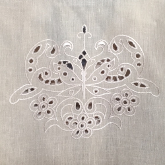 Lucy Parida Linen Embroidered Shacket - Picture 4 of 12